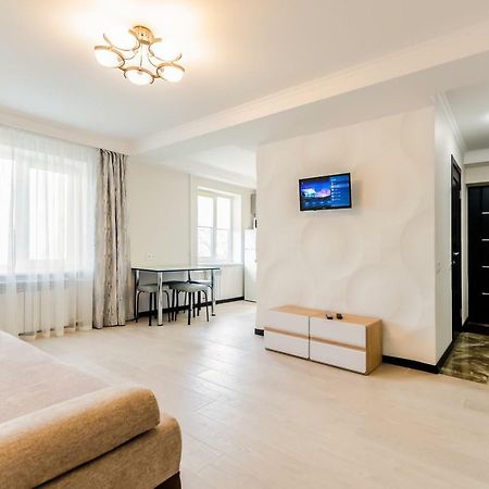 Artal Apartment On Obolonsky Avenue 16A Kyjev Exteriér fotografie
