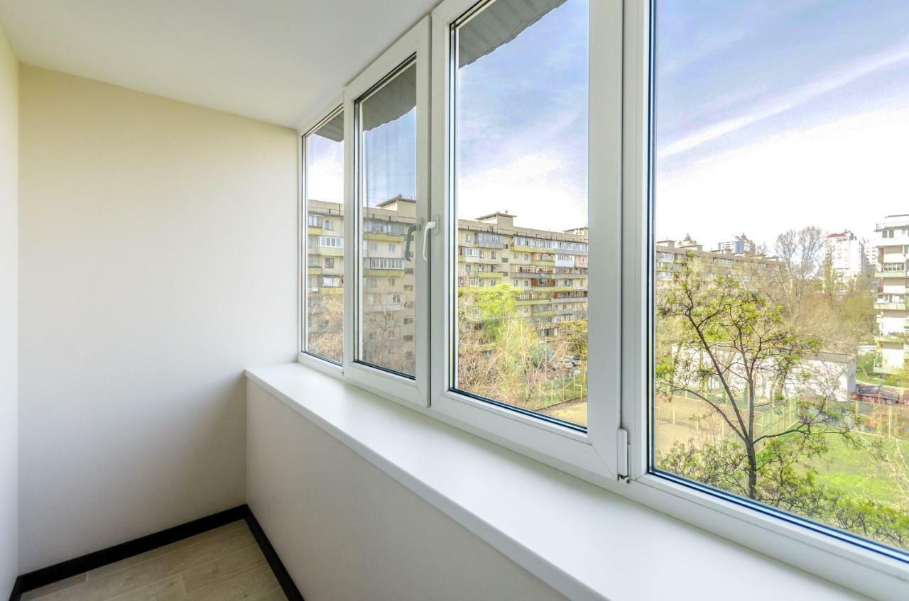 Artal Apartment On Obolonsky Avenue 16A Kyjev Exteriér fotografie