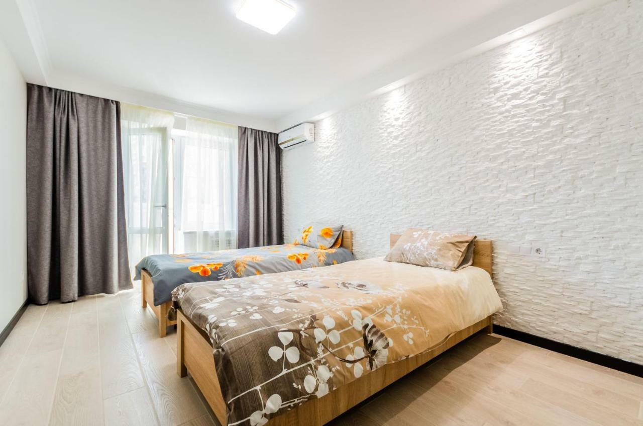 Artal Apartment On Obolonsky Avenue 16A Kyjev Exteriér fotografie