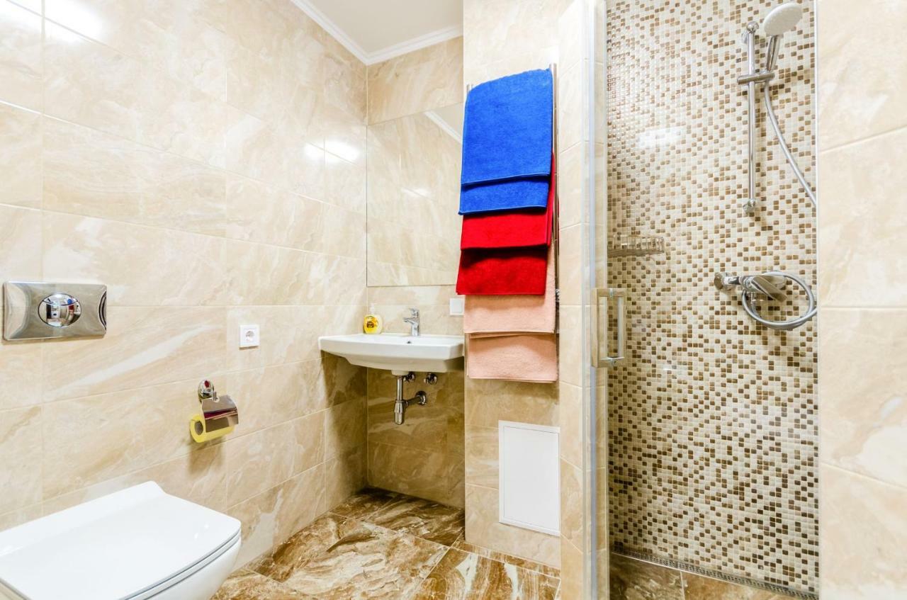 Artal Apartment On Obolonsky Avenue 16A Kyjev Exteriér fotografie
