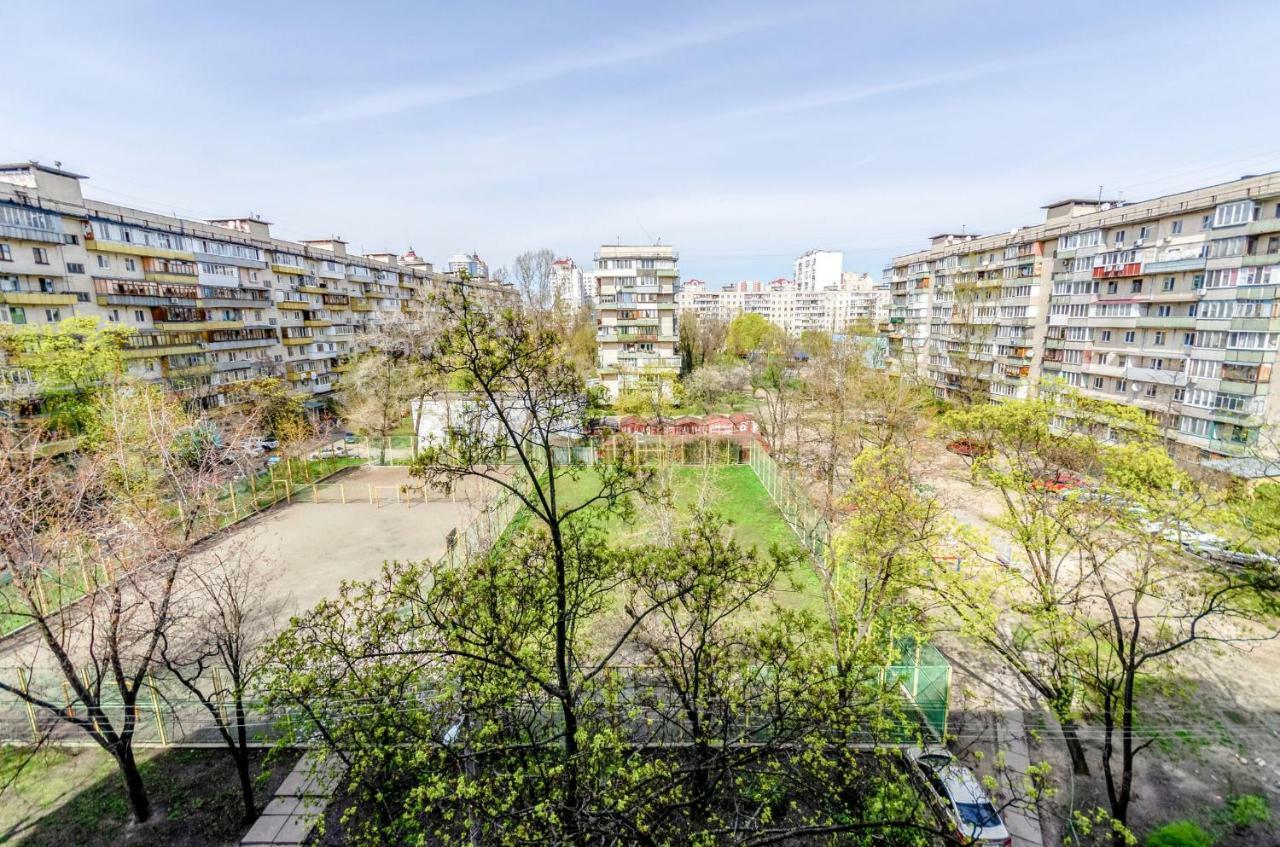 Artal Apartment On Obolonsky Avenue 16A Kyjev Exteriér fotografie